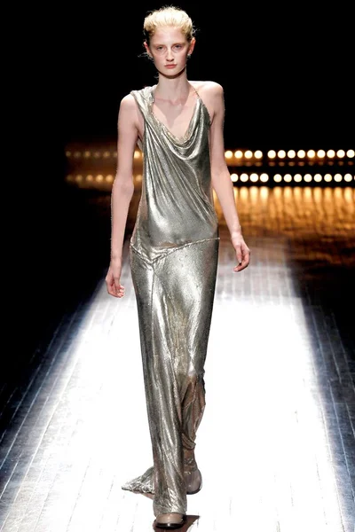 Look 24